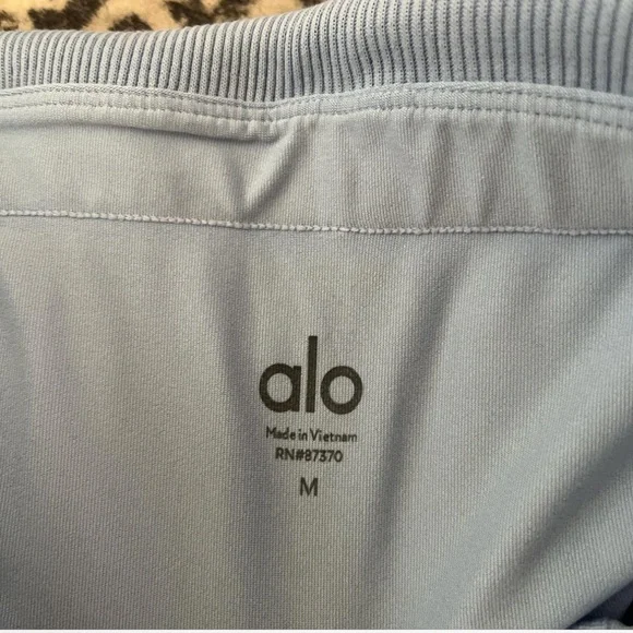 LIKE NEW🩵ALO YOGA🩵KNIT SET - Picture 4 of 6